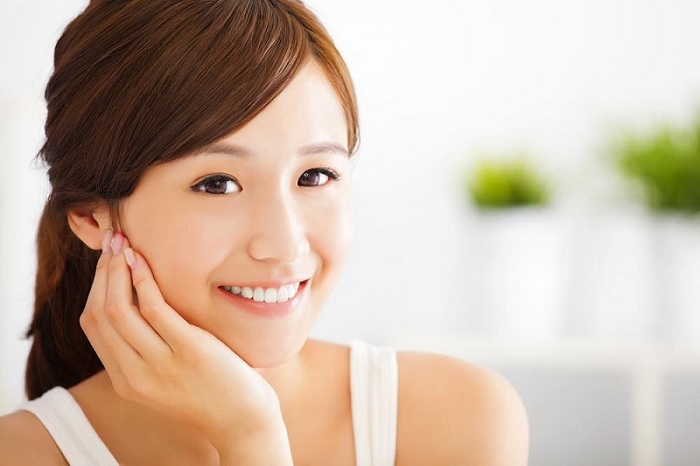 chăm sóc da mặt căng bóng bằng tiêm HA