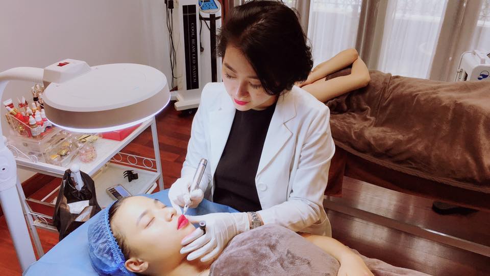 địa chỉ phun môi charm baby tốt nhất