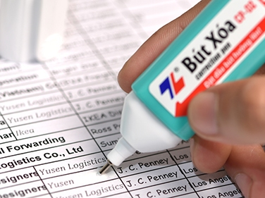 Bút xóa nước thiên long