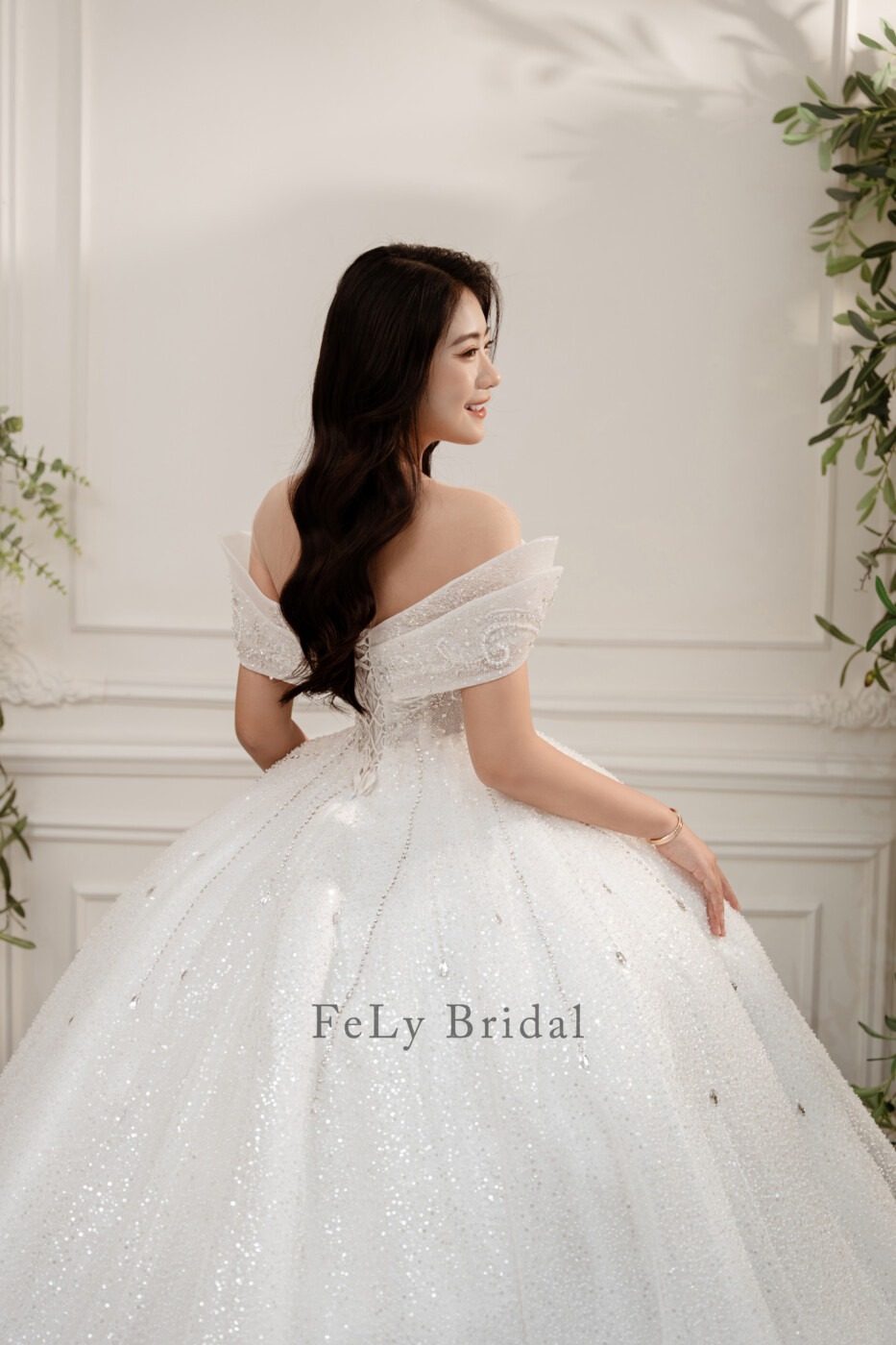 kinh nghiệm thuê váy cưới
